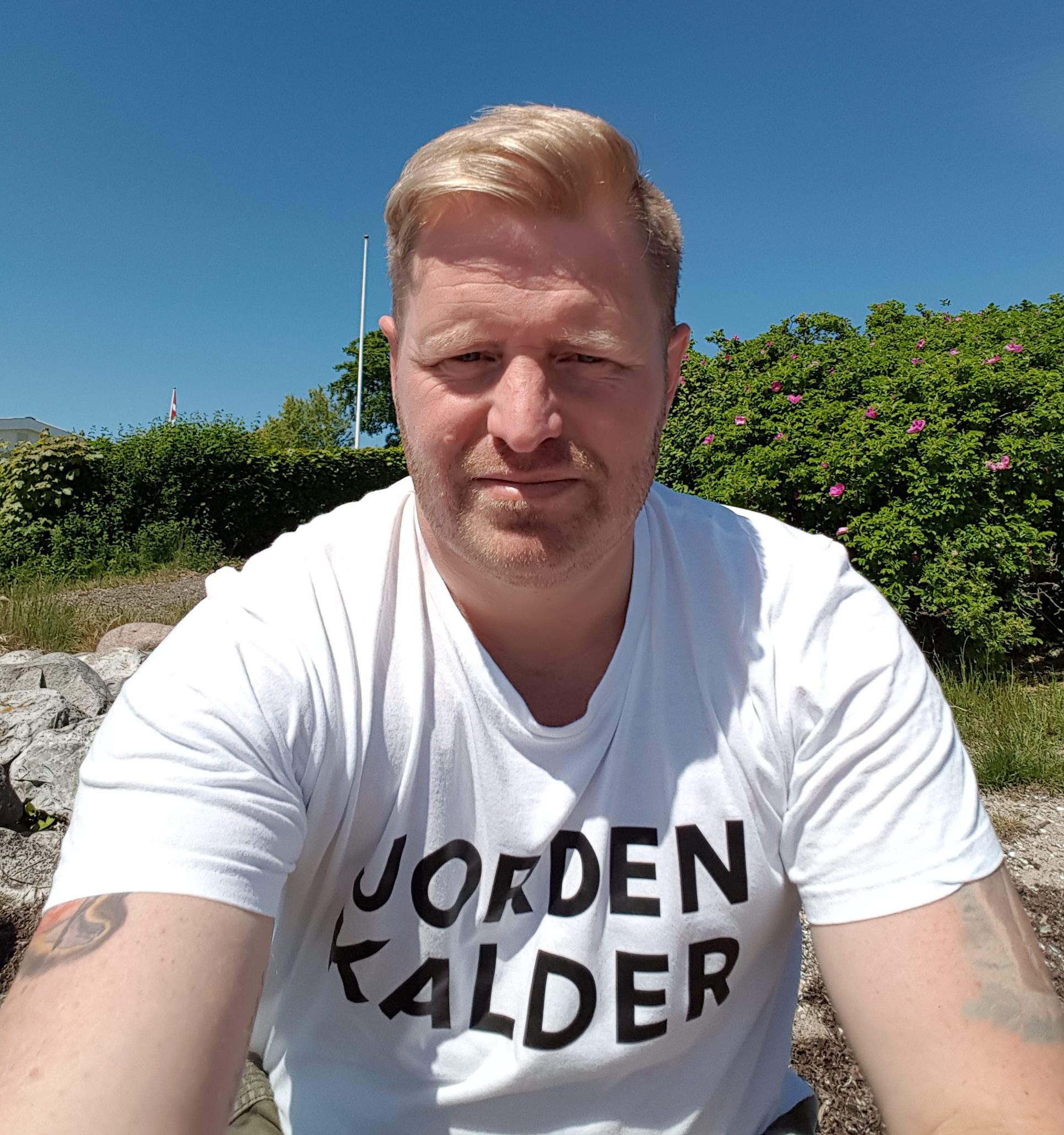 SAMMEN BLIVER VI KLOGERE