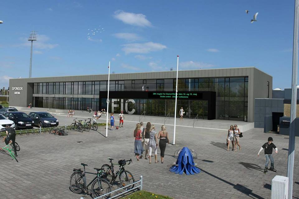 SVØMMEHAL OG BADELAND LUKKET