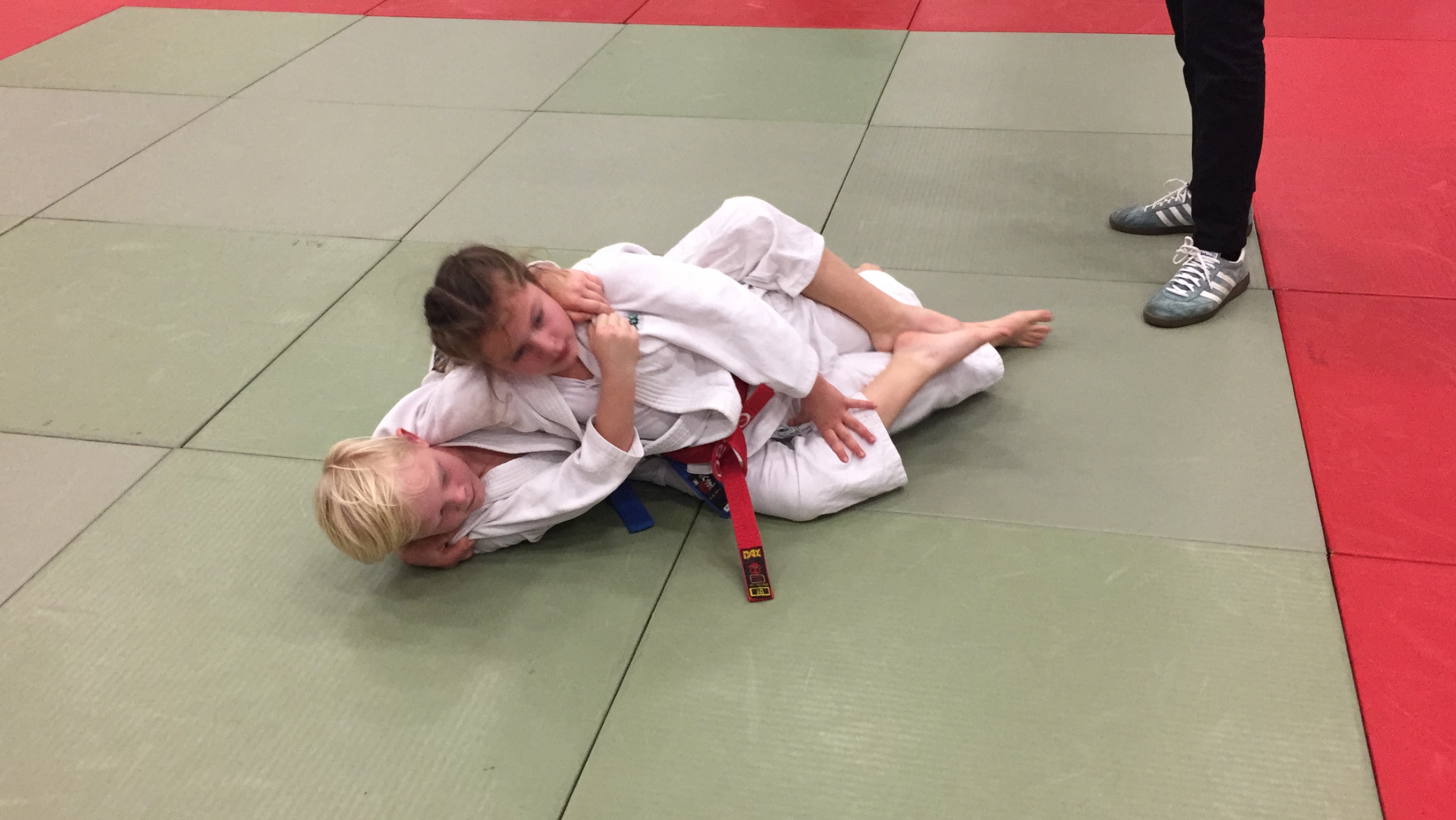 SE VIDEO : JYSK-FYNSK MESTERSKAB I JU-JITSU & ROLLINGE CUP