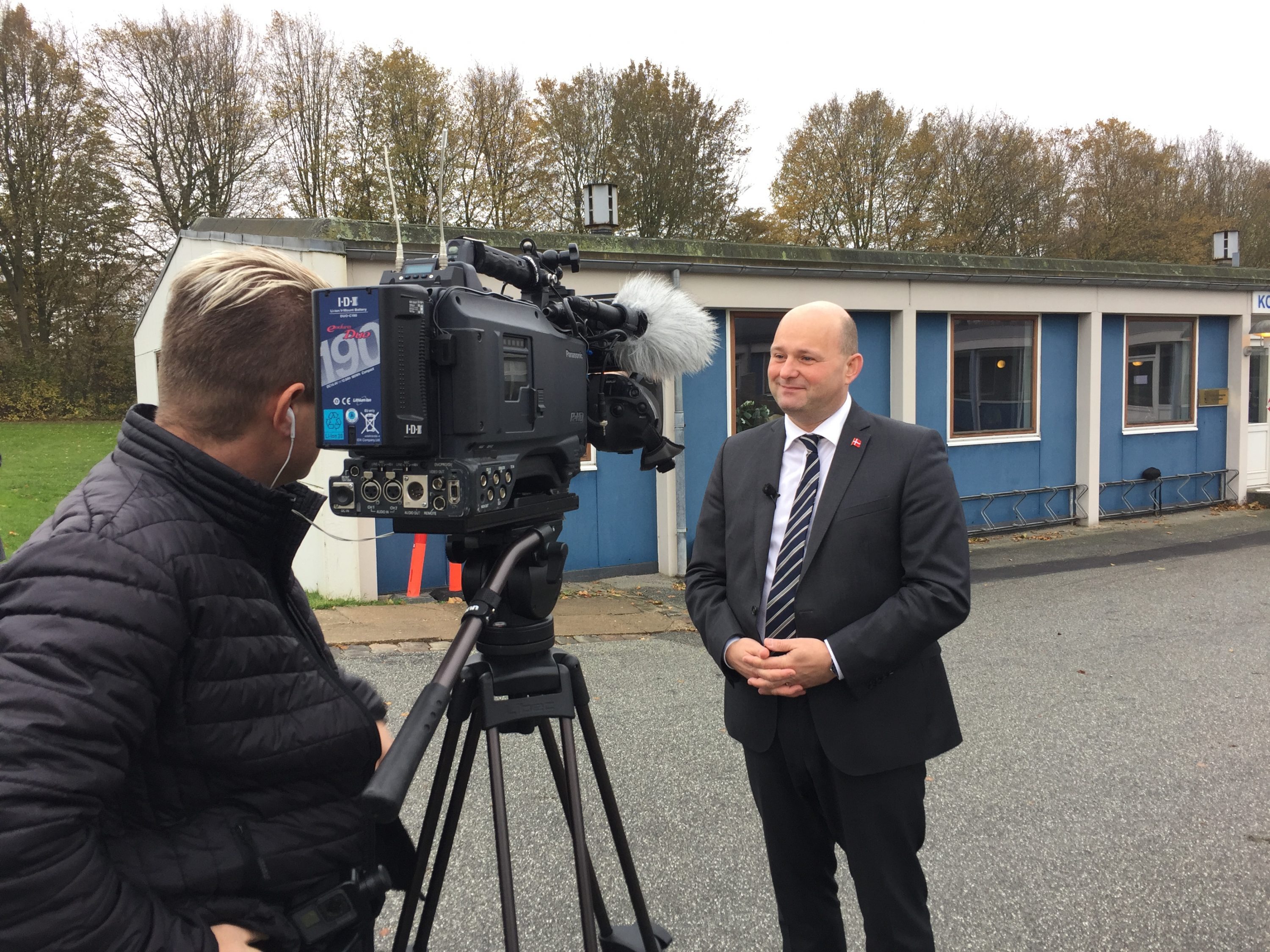 SE VIDEO : POLITISKOLEN I FREDERICIA INDVIET – KOM MED INDENFOR