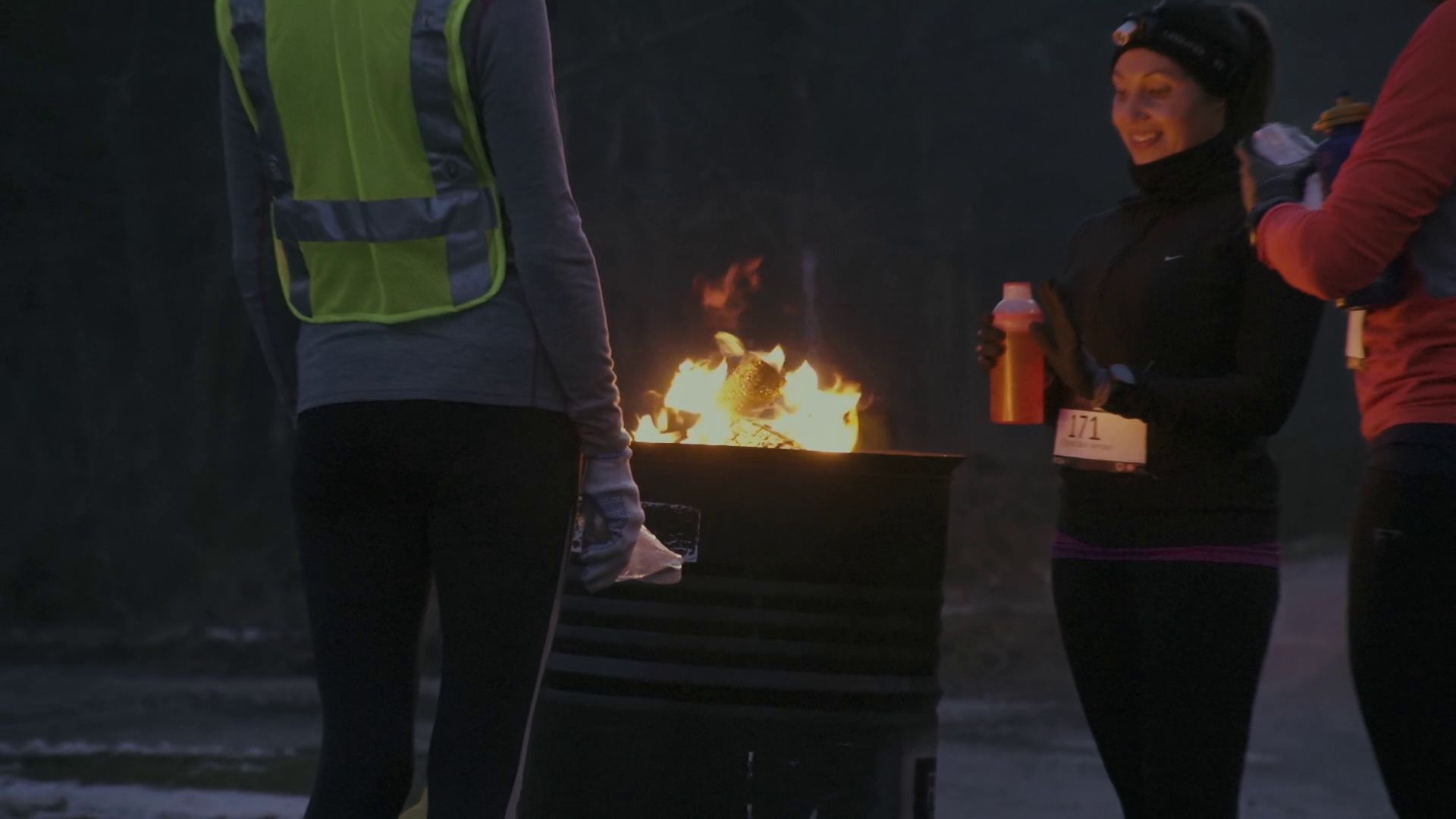 LADIES MUD RACE – DARK EDITION