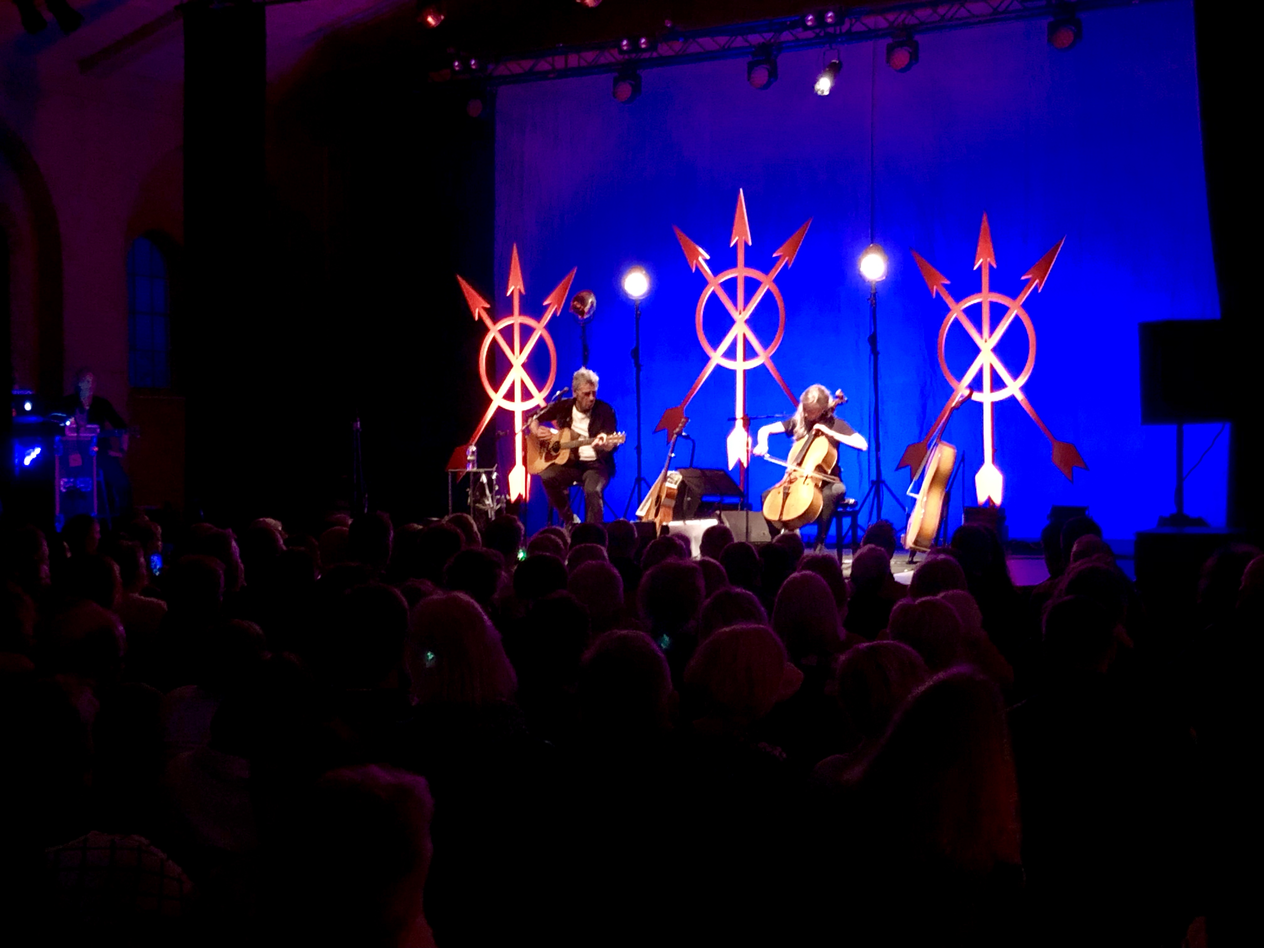 SE VIDEO : FANTASTISKE FALCH – Solokoncertturné blev sluttet af i Fredericia