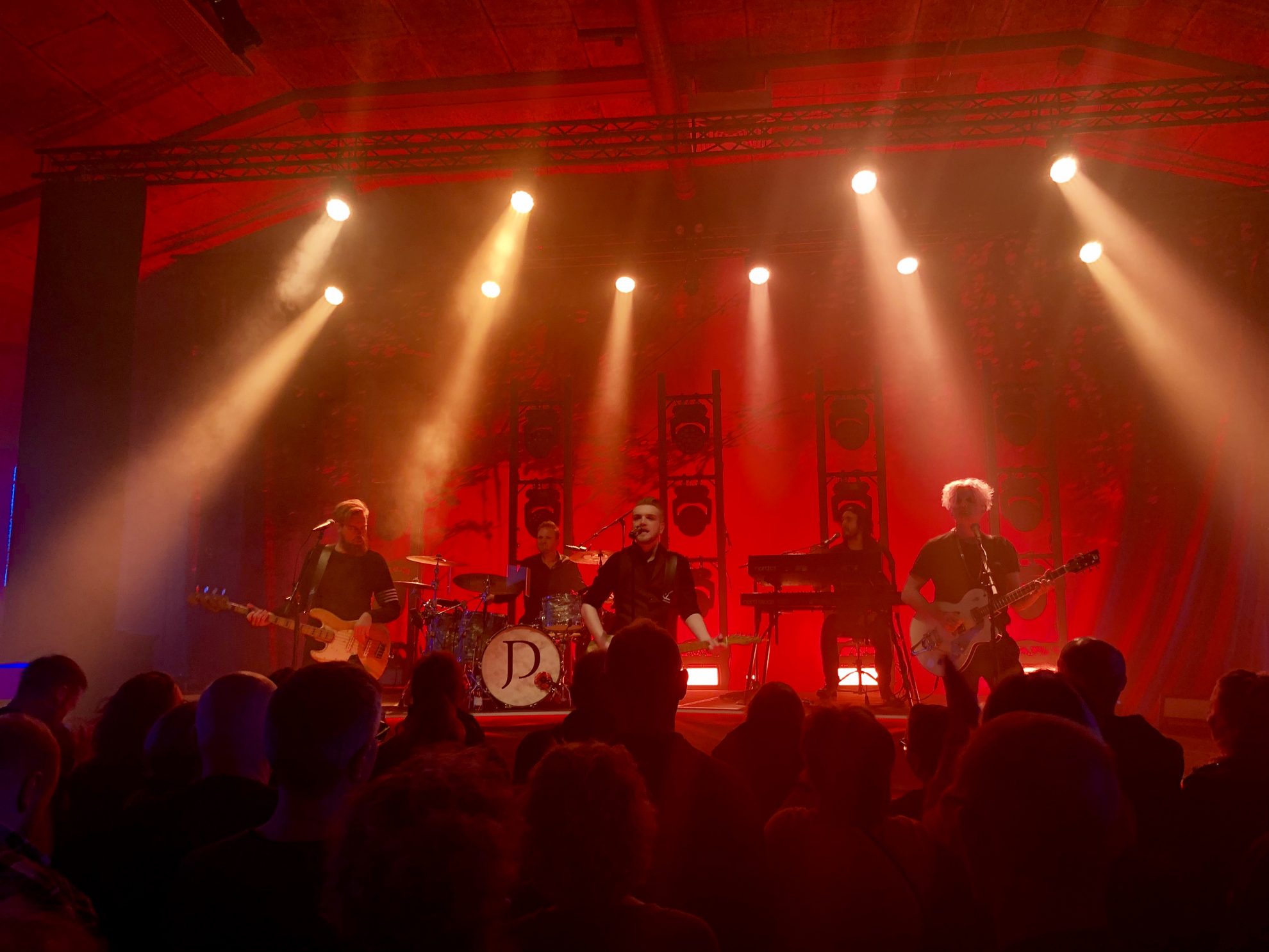SE VIDEO : JACOB DINESEN ELSKER FREDERICIA – GAV KONCERT I EKSERCERHUSET