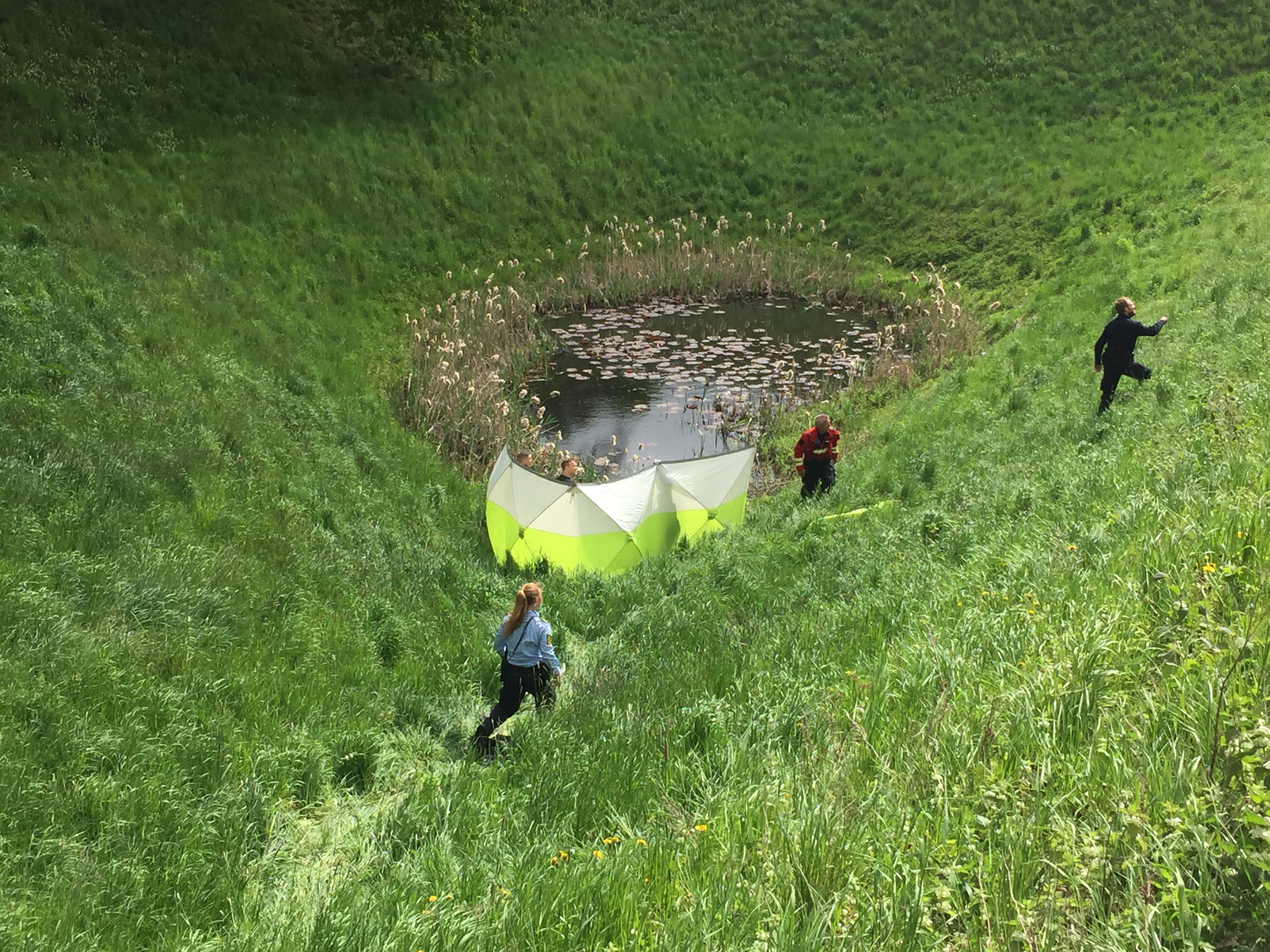 SE VIDEO : PERSON FUNDET OMKOMMET I VOLDGRAV