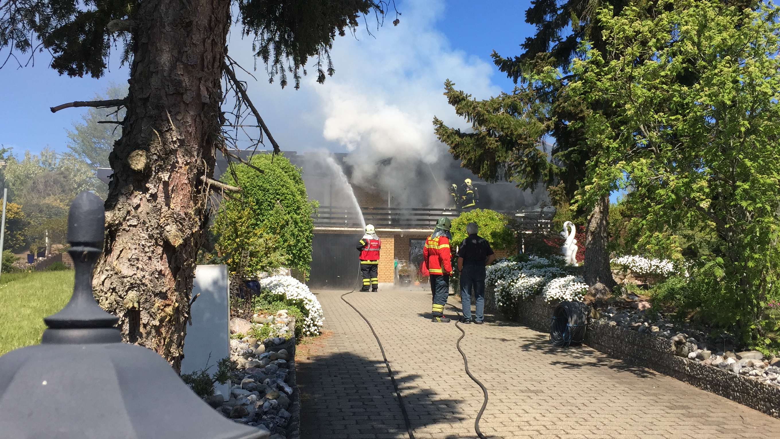 SE VIDEO : VILLABRAND PÅ ELBOPARKEN I PJEDSTED