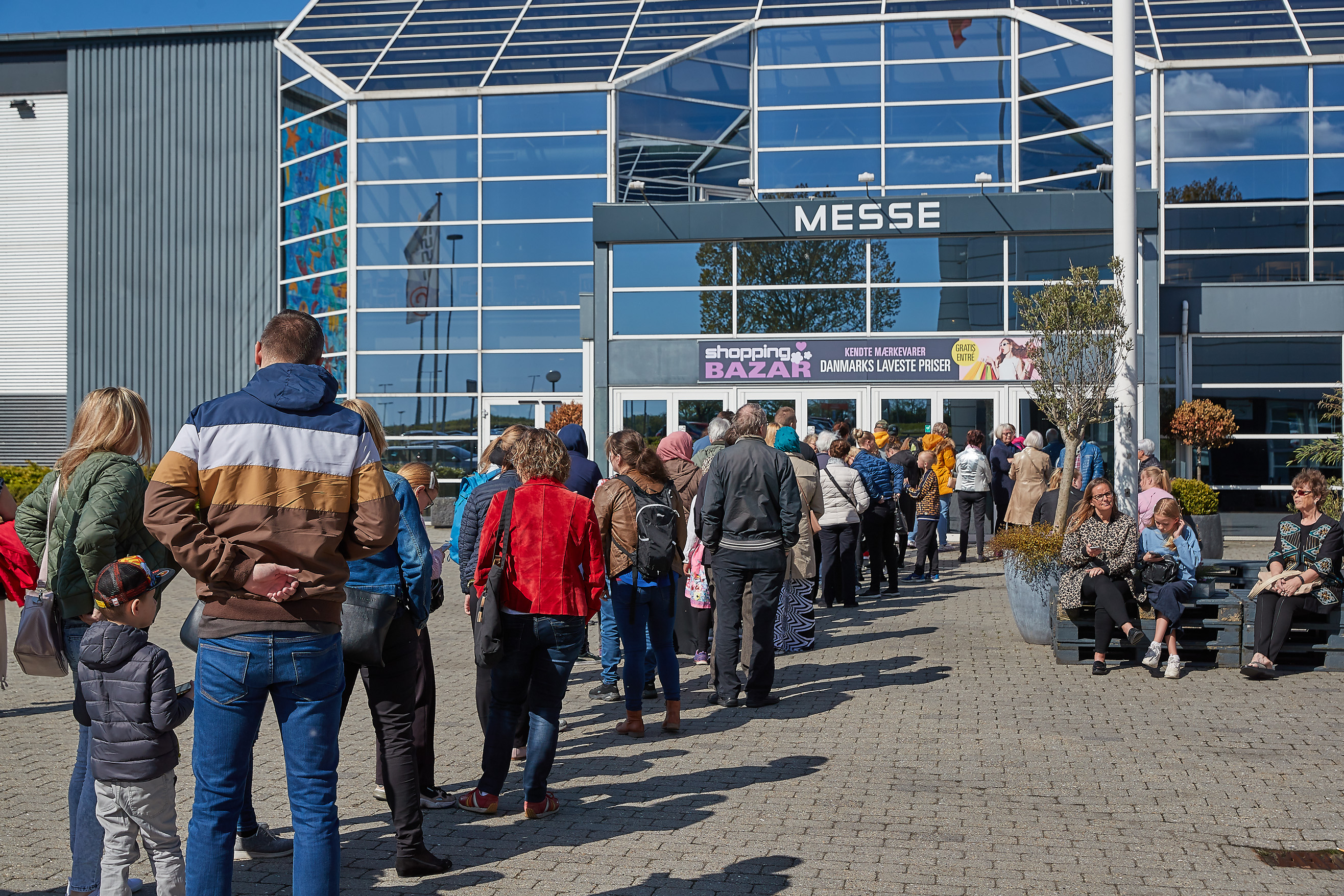 SHOPPING BAZAR TRAK IGEN MANGE KUNDER TIL