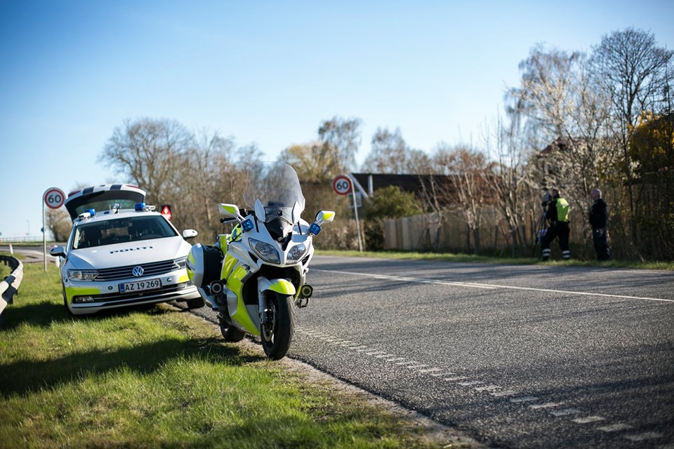 RUMÆNSK MINIBUS STOPPET – TRAILER VAR FLYDT MED TYVEKOSTER