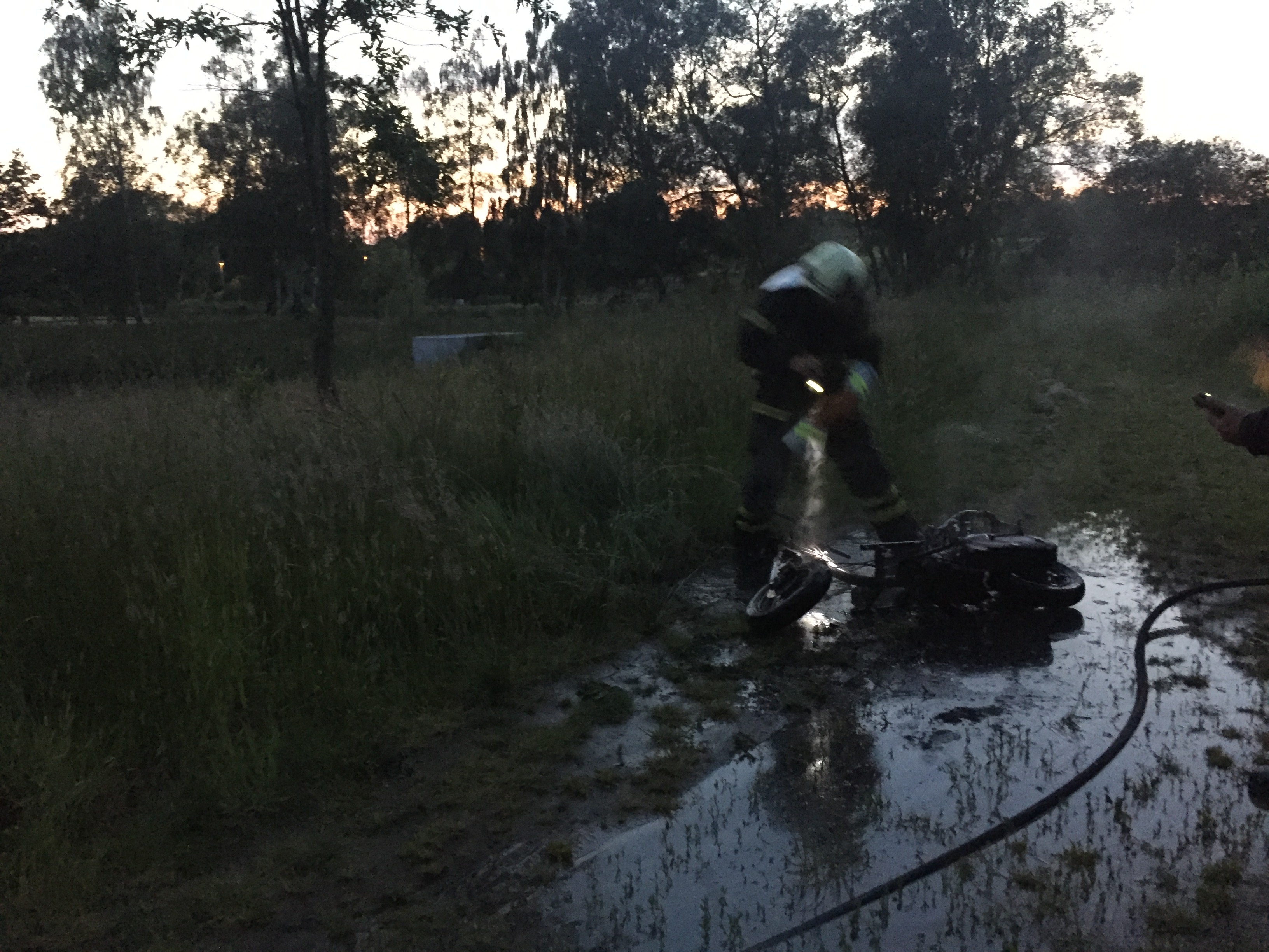 SE VIDEO : SCOOTER BRÆNDT AF PÅ ULLERUPDALVEJ