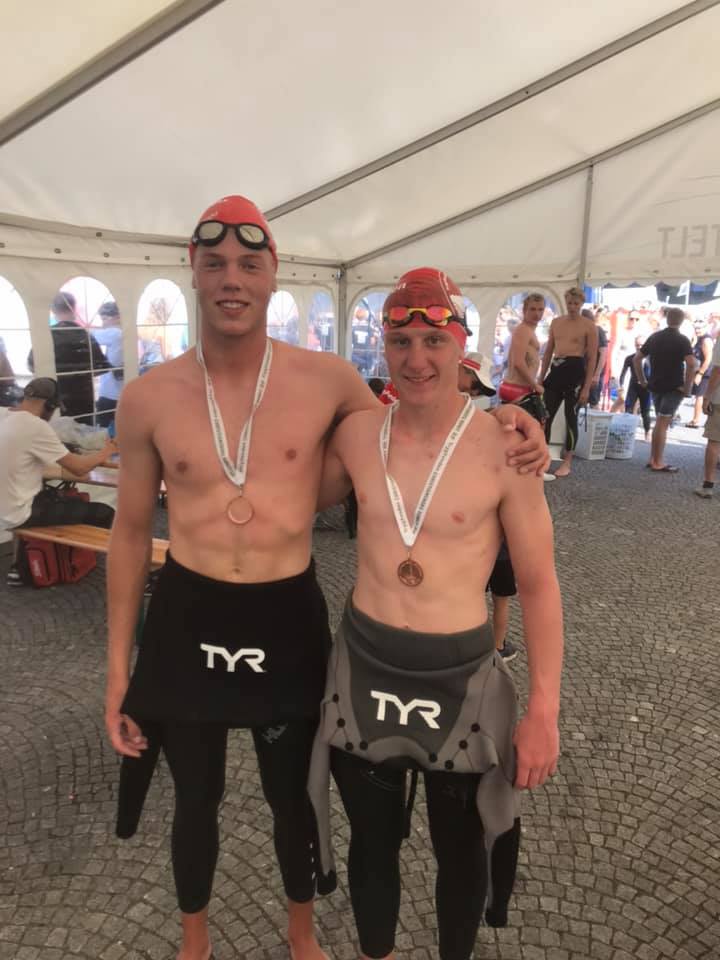 2 KM SVØMNING PÅ 30 MINUTTER