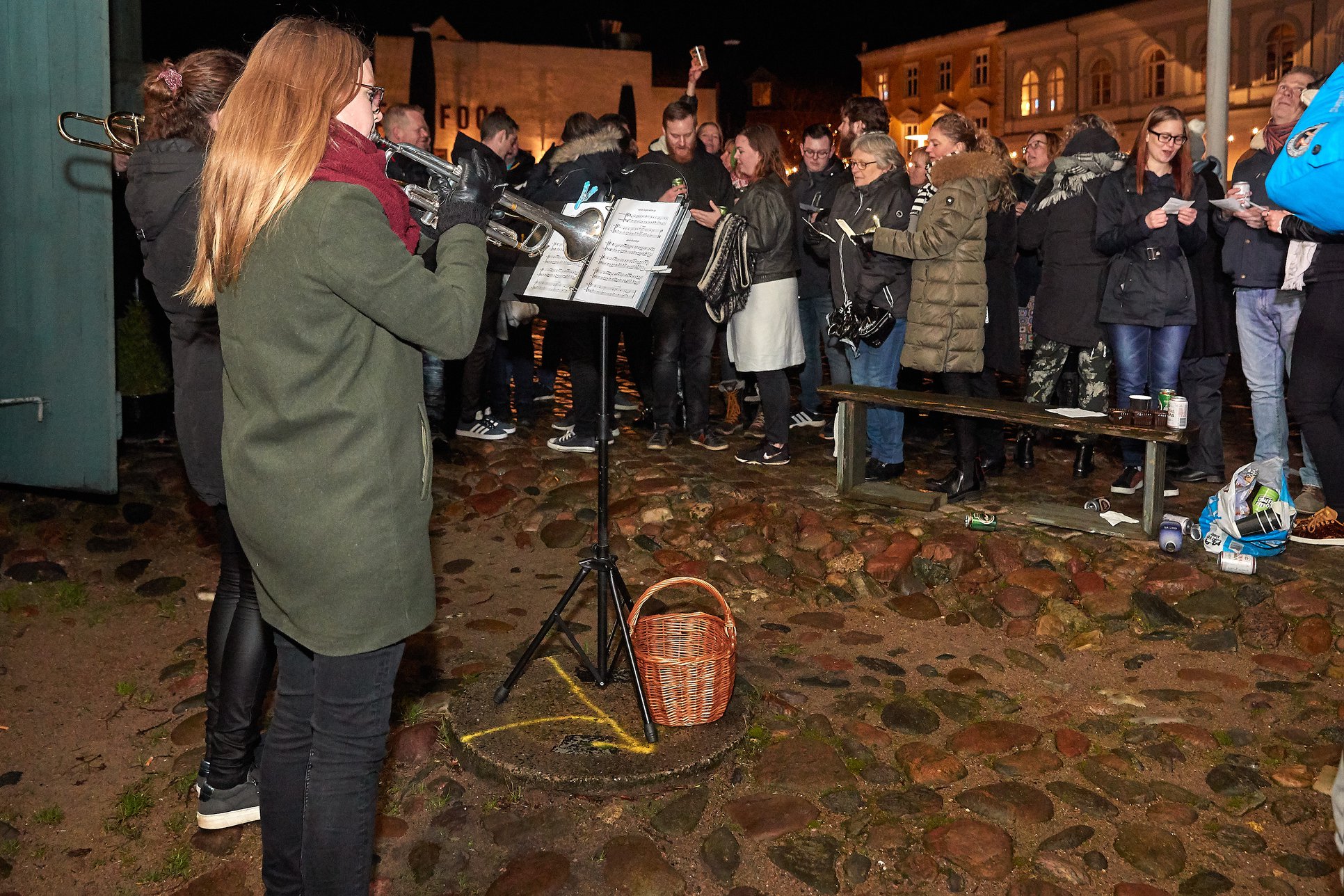 Kom med til sølvbryllup: Skrammelrockorkester fik hornmusik og masser af gæster