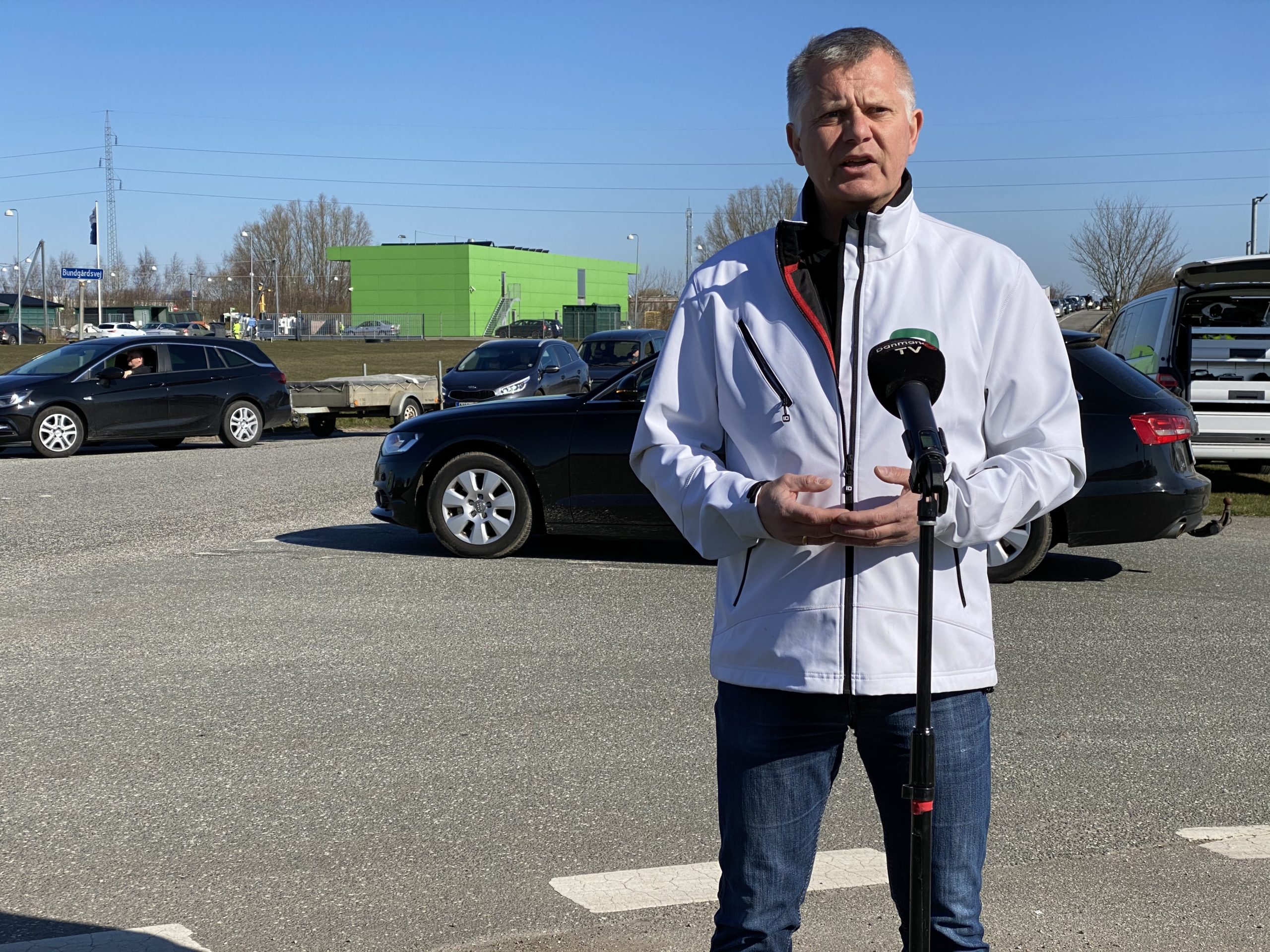 Farlige trafikale situationer ved genbrugsplads
