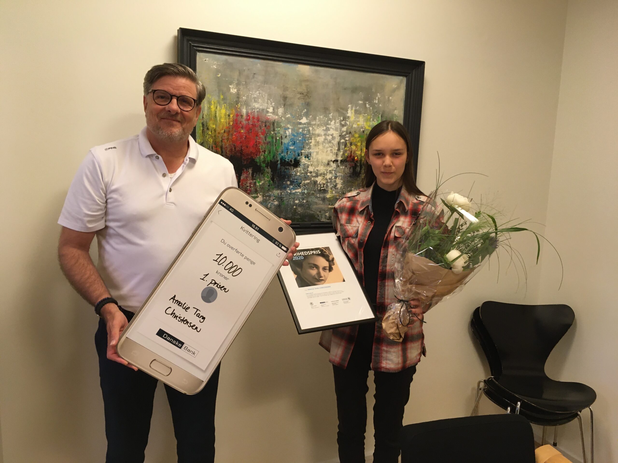 Amalie fik sin pris overrakt