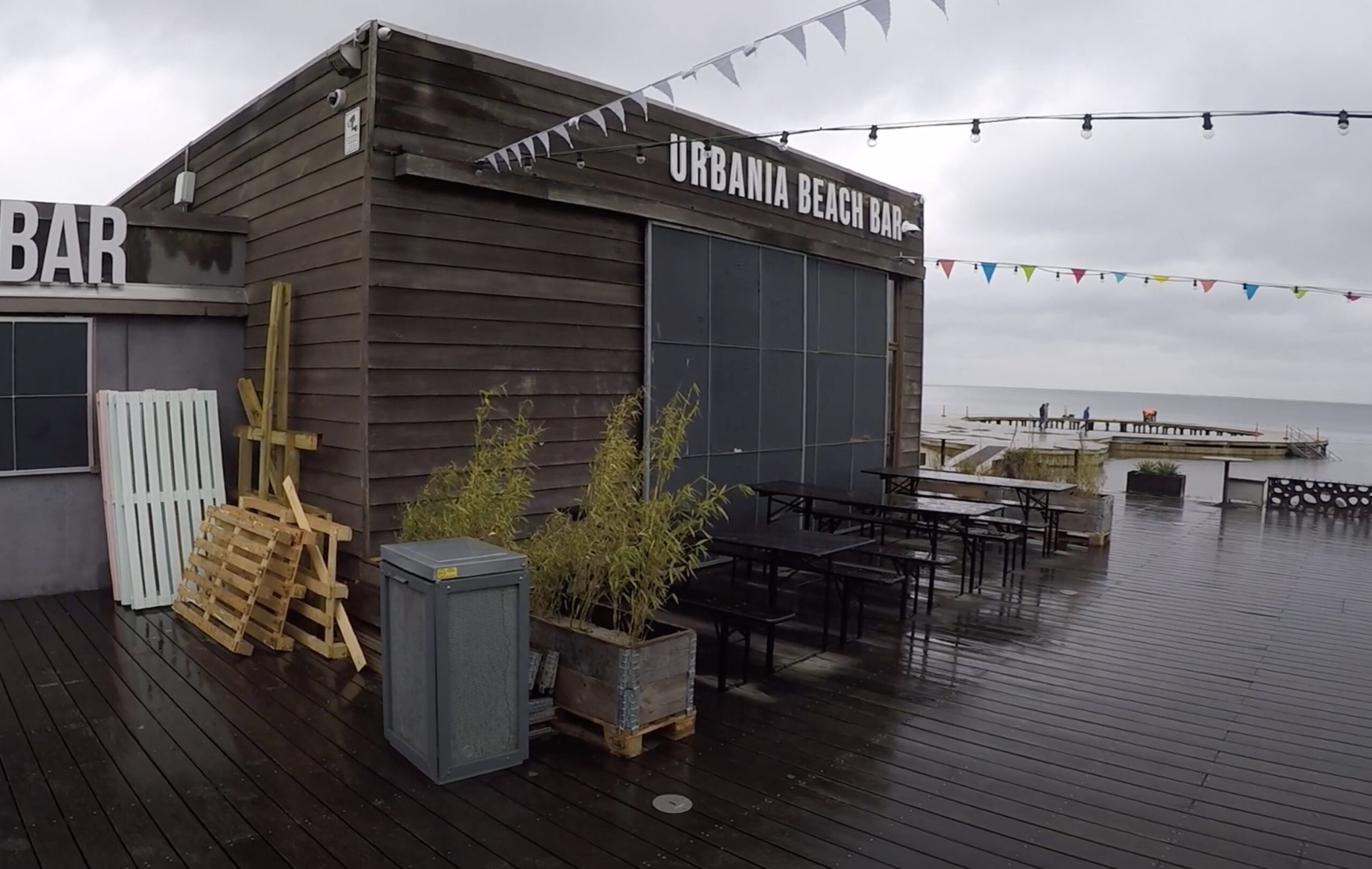 Urbania Beach Bar er åben