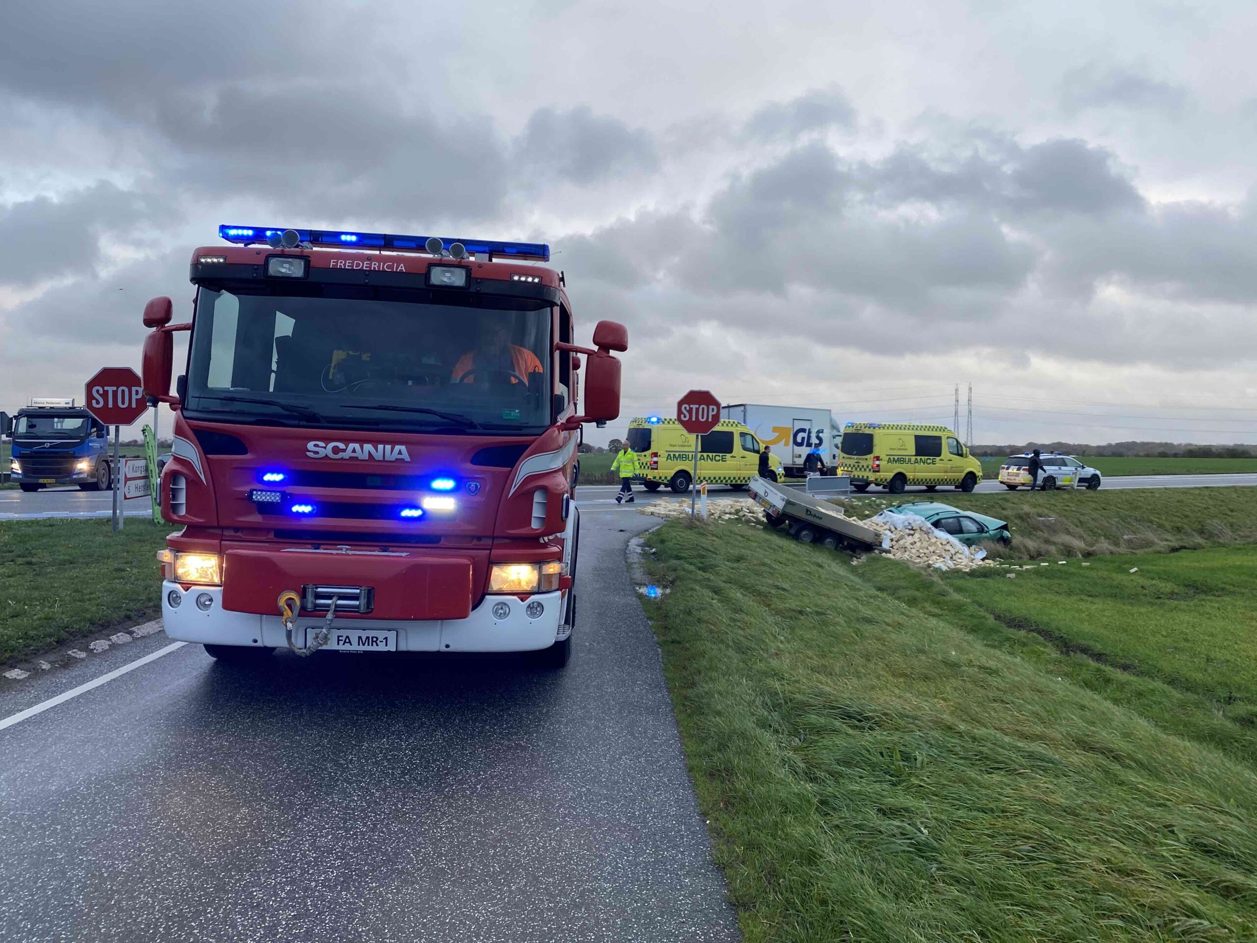 Færdselsuheld på Vejlelandevej – Kørte over for STOP